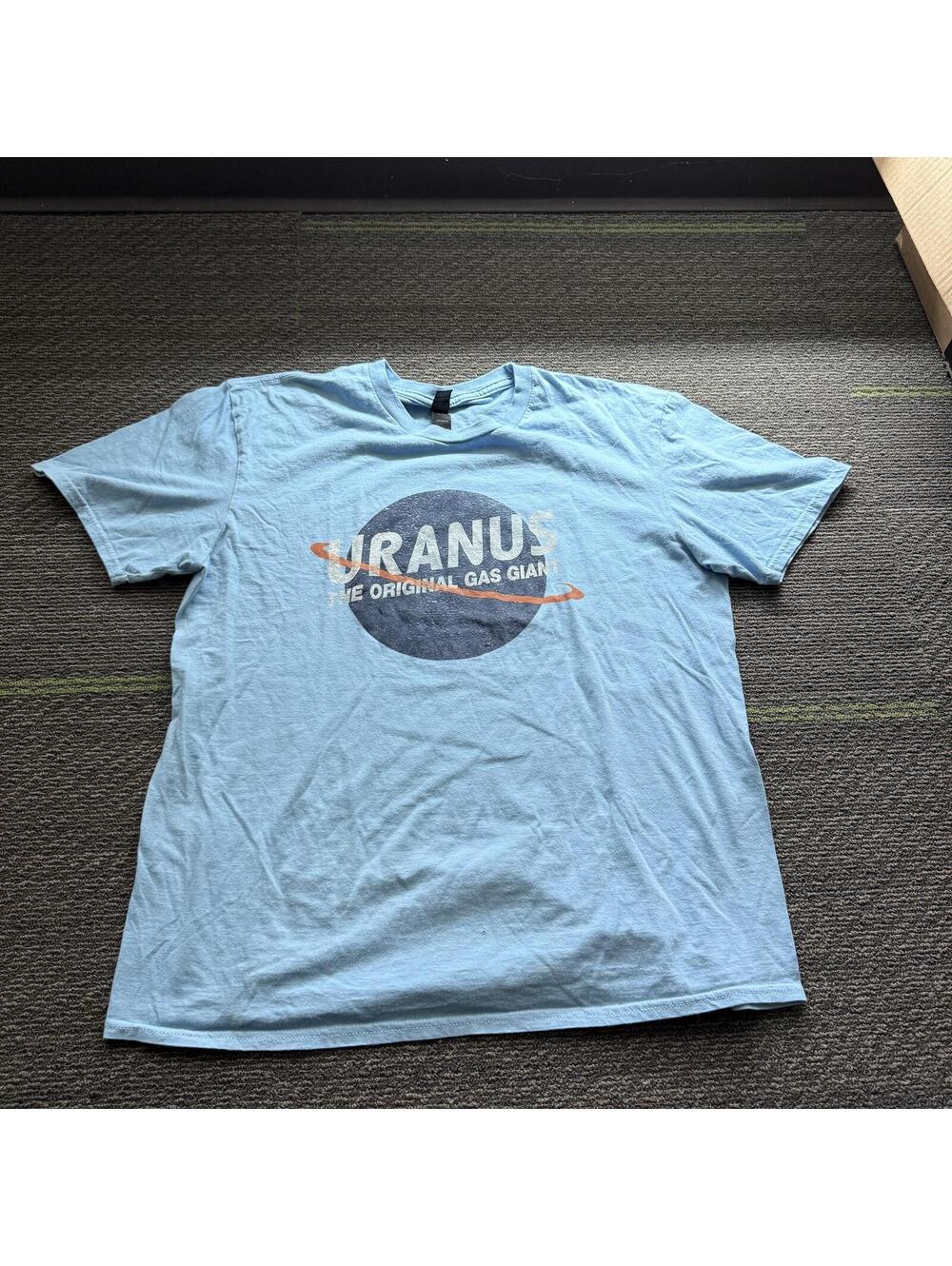 Gilden Lightweight Uranus Funny T-shirt Large